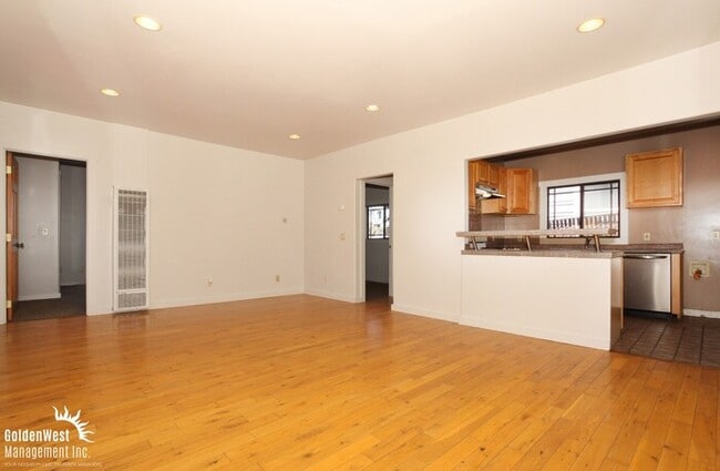 Building Photo - Beautiful 2Bdm 1.5Ba Home in the Heart of Los Angeles