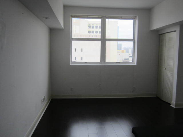 Building Photo - 101 E Flagler St