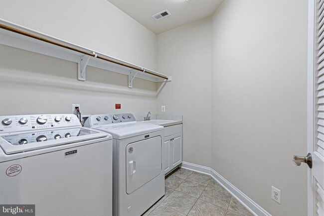 Building Photo - 1751 Tysons Crest Ln