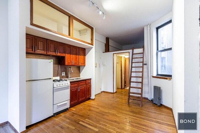 Primary Photo - 0 bedroom in NEW YORK NY 10128