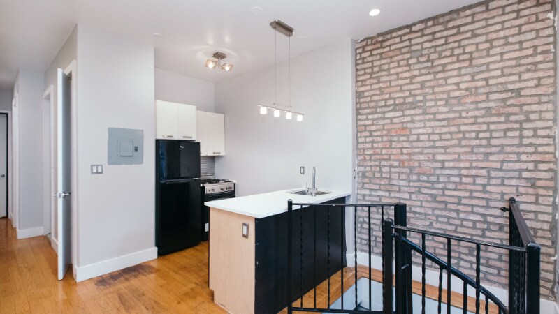 Building Photo - 169 Rogers Ave