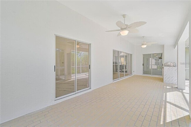 Building Photo - 3832 Sabal Springs Blvd