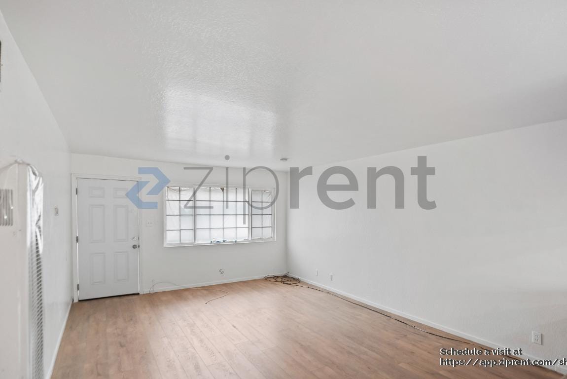 Building Photo - 27070 Manon Ave