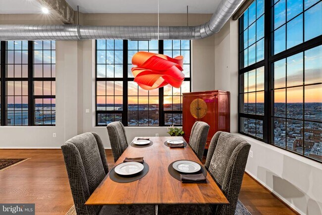 Building Photo - 1200 Steuart St