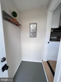 Building Photo - 629 White Horse Ave