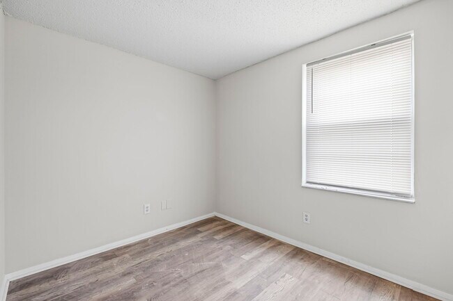 Building Photo - 4185 Willow Park Dr