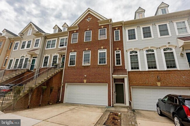 Building Photo - 3385 Beechcliff Dr