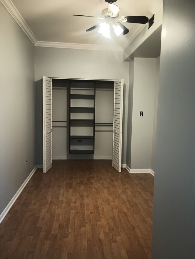 Building Photo - 1519 N Elston Ave