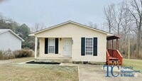 Building Photo - Move In Special : 1st Month Rent Only $644.50 !