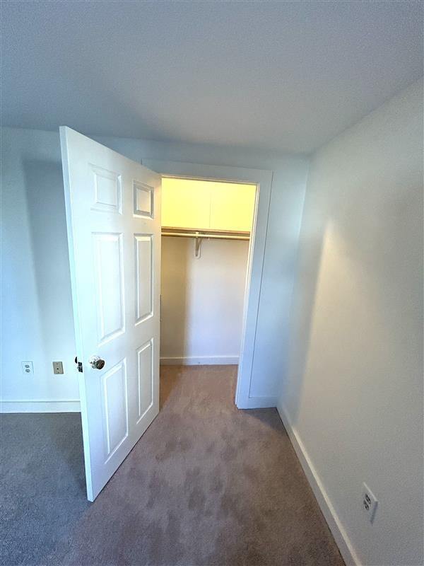 Building Photo - 33 Putnam St