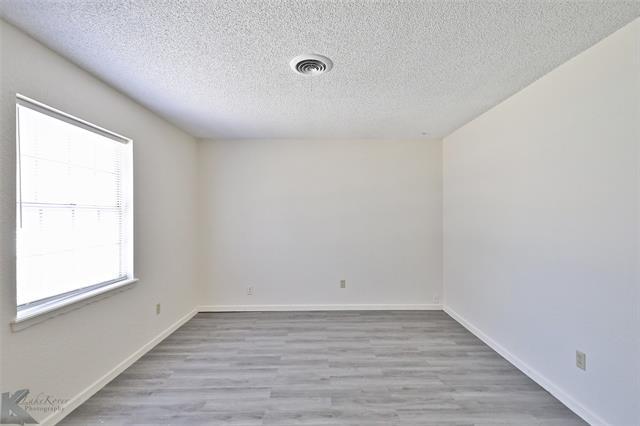 Building Photo - 3718 Brookhollow Dr