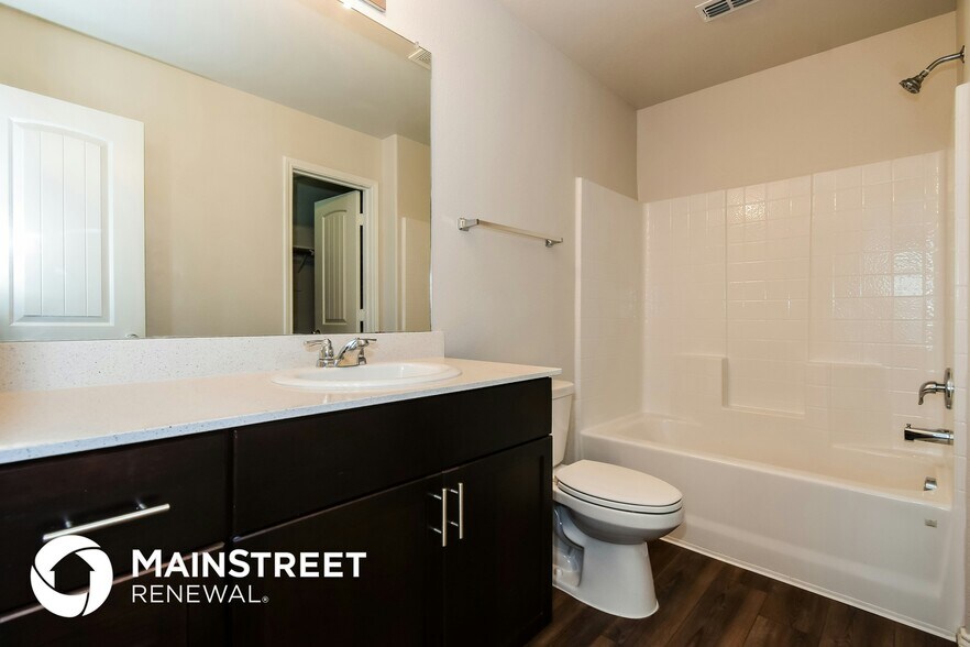 Building Photo - 5649 Hepburn St