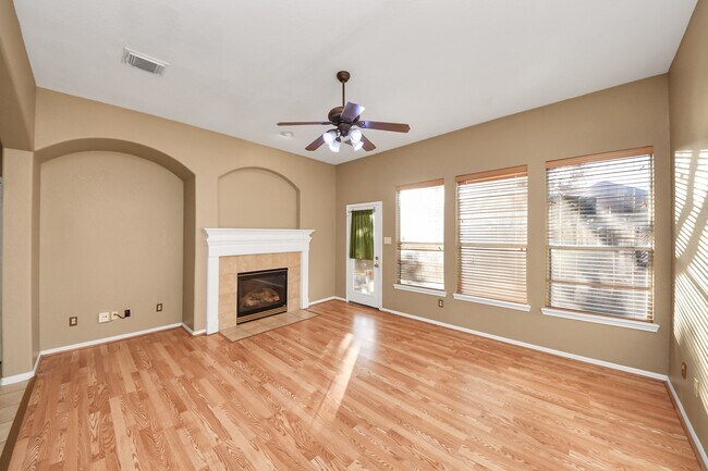 Building Photo - 21611 Shallow Glen Ln