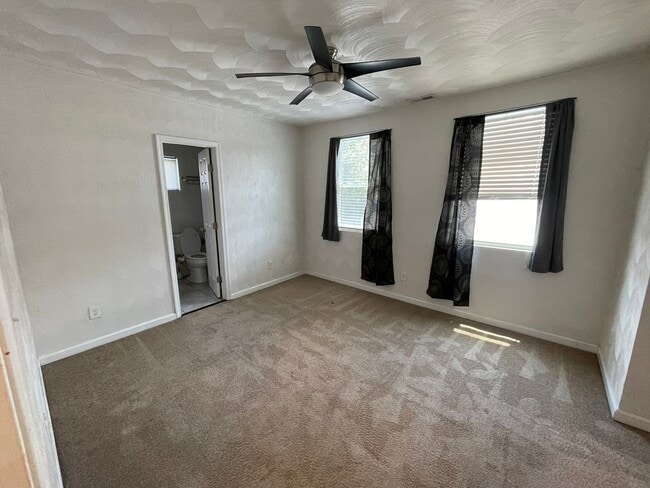 Building Photo - Charming 5-Bedroom Home with Fenced Yard i...