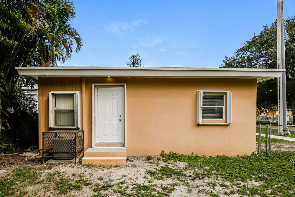 Building Photo - 9100 NW 3rd Ave