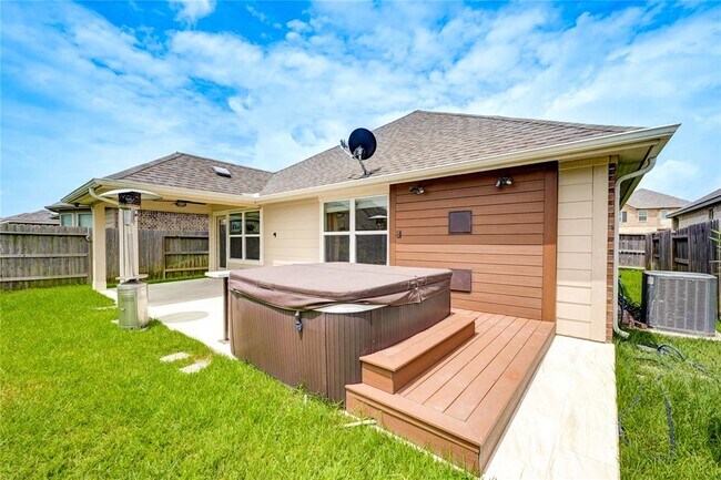 Building Photo - 11442 Harmony Summit Trce