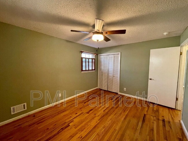 Building Photo - 136 Lacaya Rd