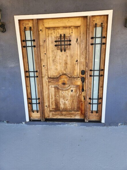 Building Photo - 1459 W 102nd St