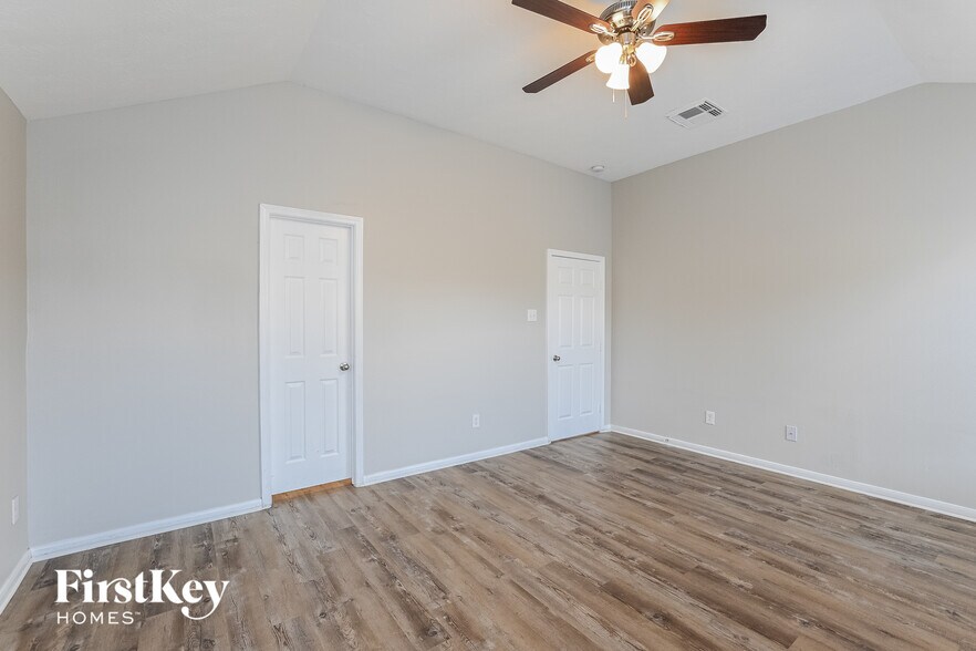 Building Photo - 18126 Hillock Glen Ln