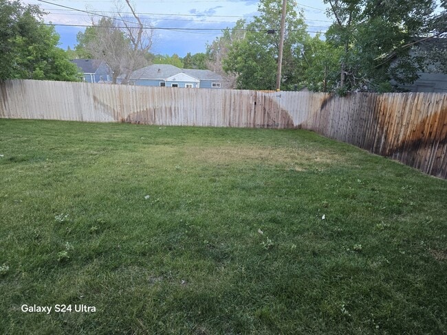 Building Photo - 1906 S Washington St