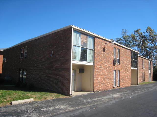 Building Photo - 1356 Royalty Ct