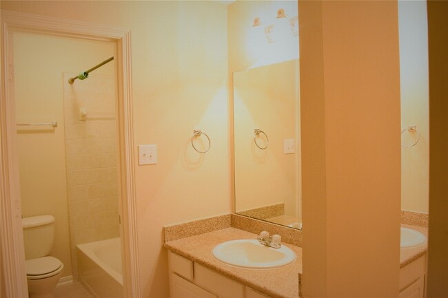Building Photo - 26422 Meadow Dawn Ln