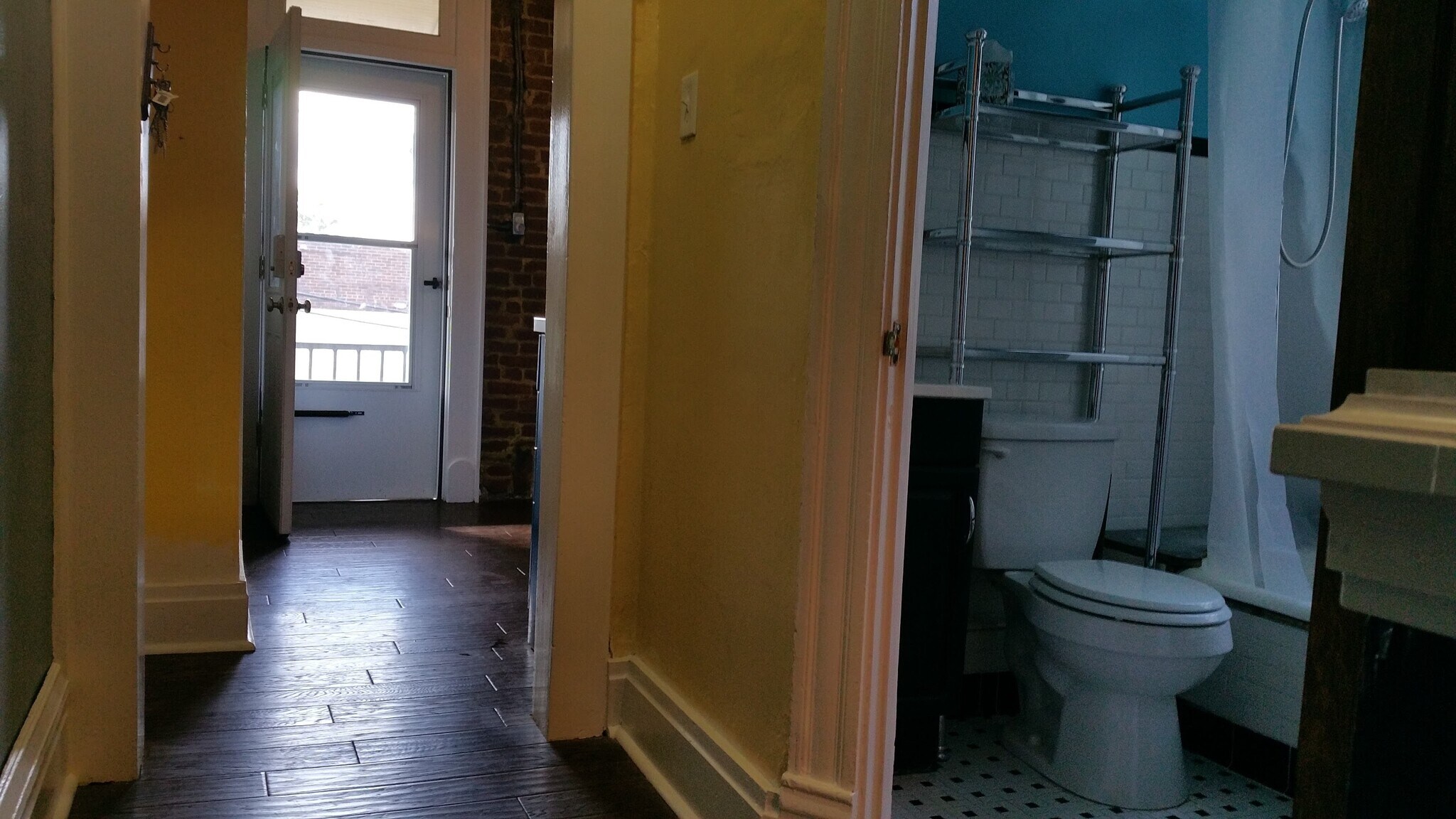 Building Photo - 212 Lehigh Ave