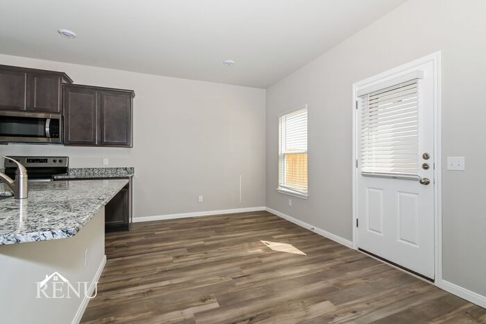 Building Photo - 1613 Maroon Dr