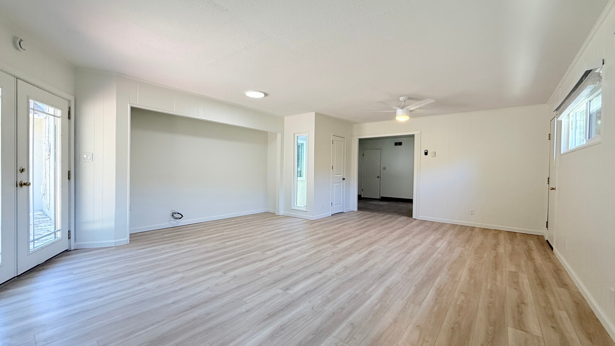 Building Photo - 550 Highland Dr