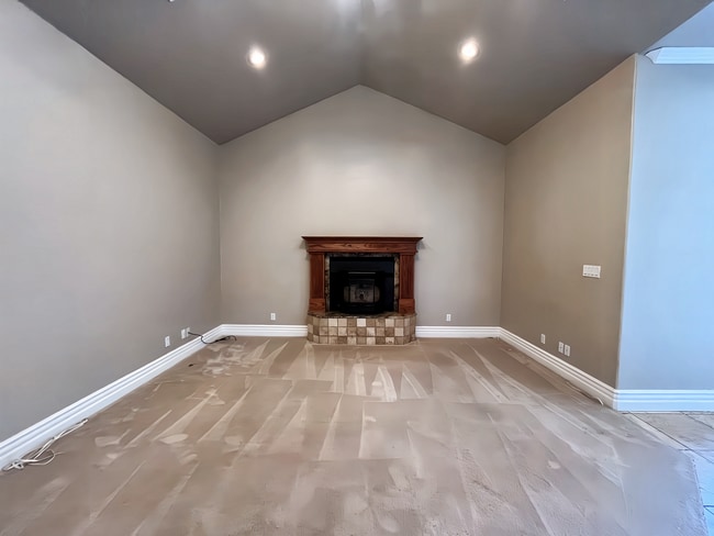 Building Photo - Beautiful 5 Bedroom 4 Bathroom House in Ga...