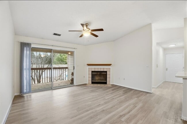 Building Photo - 8515 Island Pines Pl