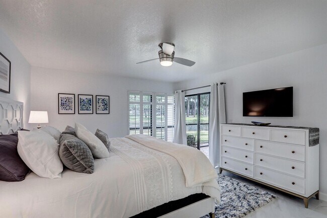 Building Photo - 6 Lexington Ln E