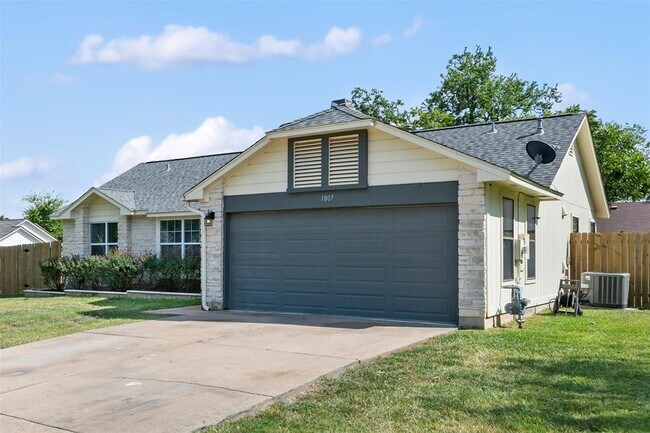 Primary Photo - 1807 Verbena Way