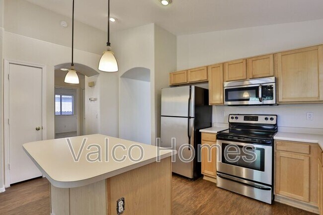 Building Photo - 6450 W Saddlehorn Rd