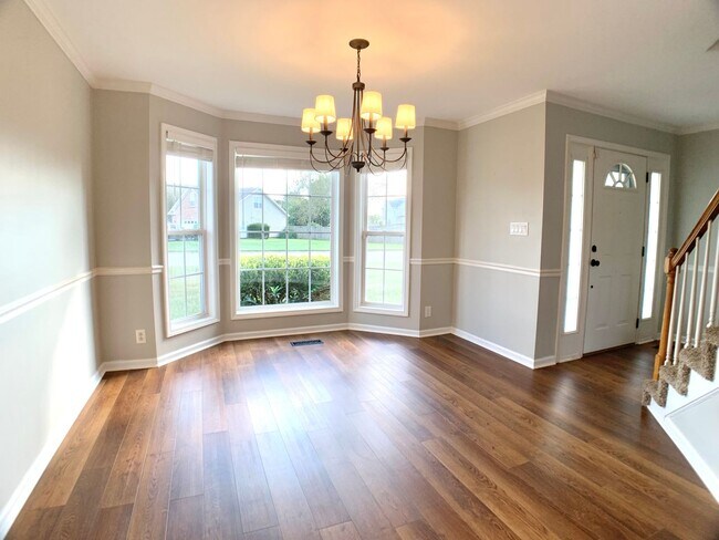 Building Photo - 2553 Emerald Ct