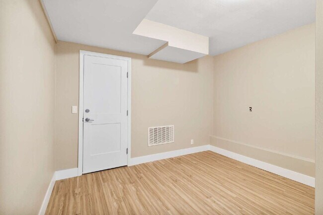 Building Photo - Modern 4-Bedroom Retreat Near Lake Whatcom...