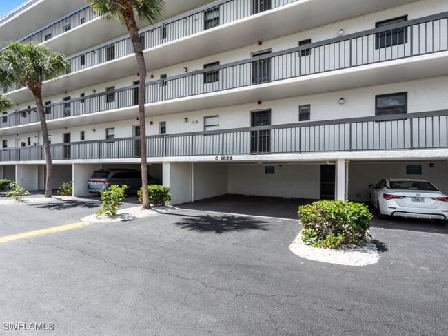 Building Photo - 1024 Anglers Cove
