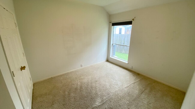 Building Photo - 3130 Birchleaf Dr