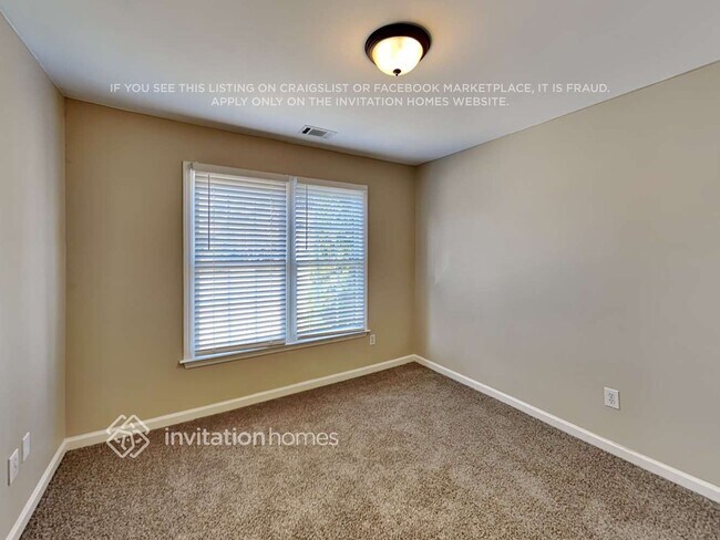 Building Photo - 117 Chickory Ln