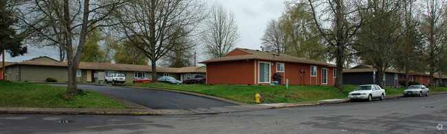 Building Photo - Albany Meadows Apartments