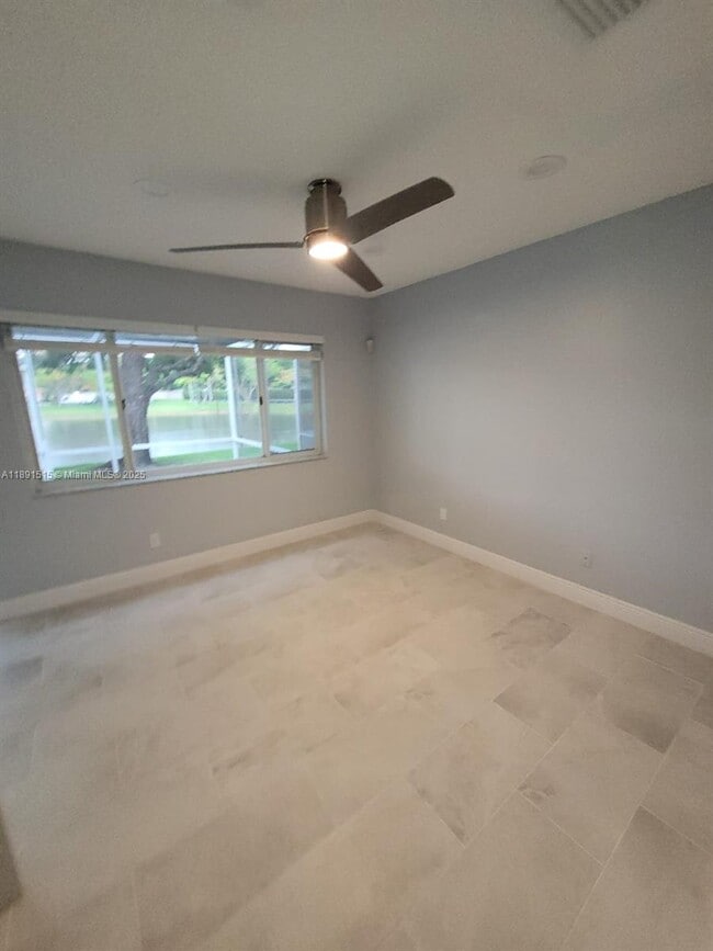 Building Photo - 549 NW 208th Way