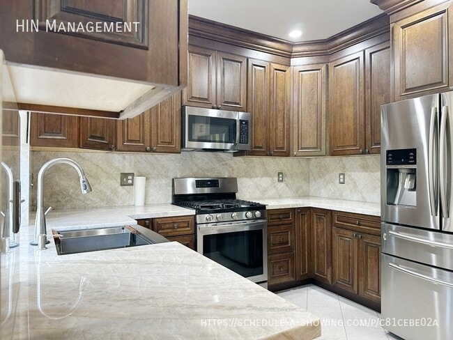 Building Photo - 34164 Oneil Terrace