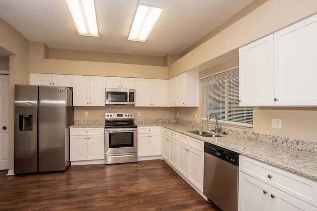 Building Photo - 13039 St Filagree Dr