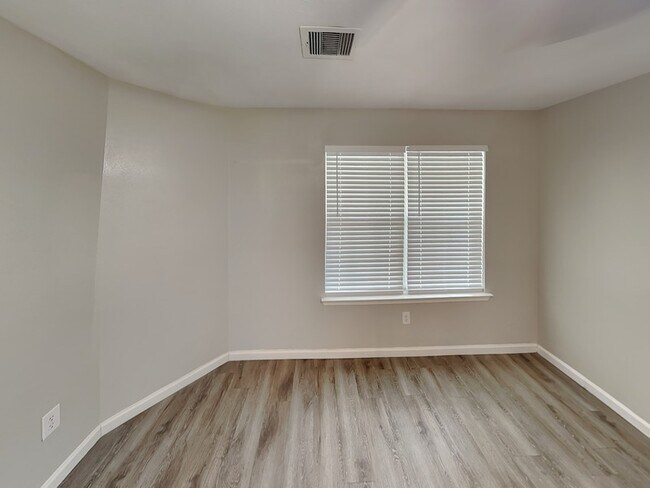 Building Photo - 12806 Boris Cove Trail