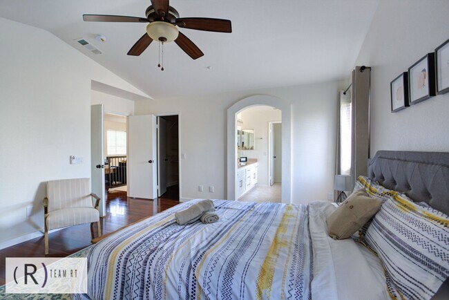 Building Photo - A Bright and Cozy Home with 3 Bedroom and 2 Bathroom with a Loft