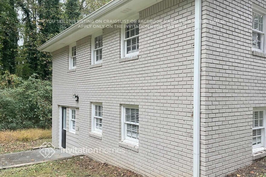 Building Photo - 6286 David Ln SW