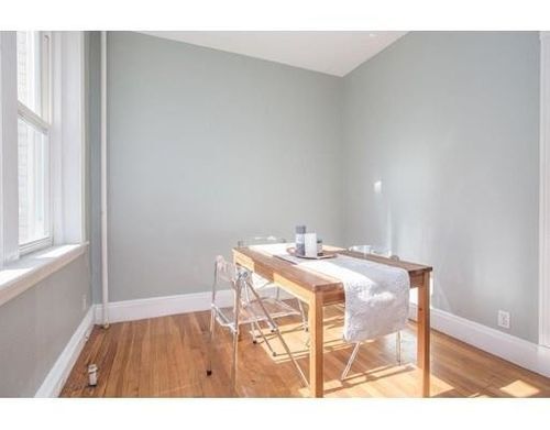 Building Photo - 32 James St