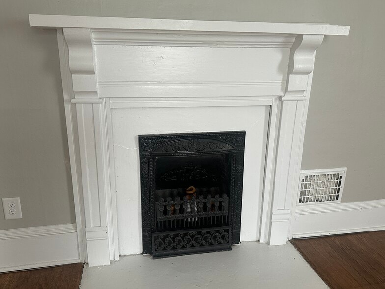 Fireplace, Cannot use - 306 N Main St