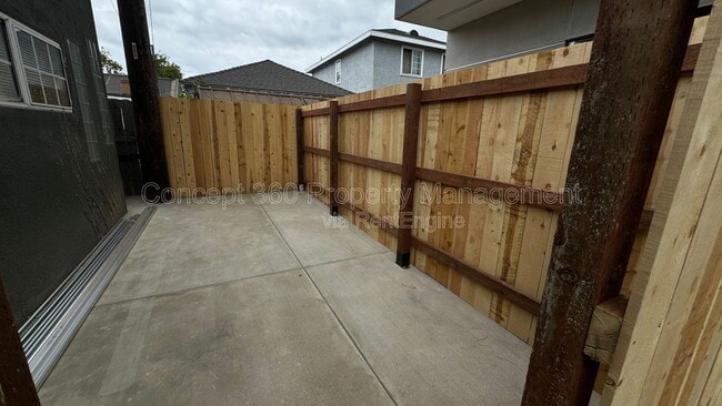 Building Photo - 2293 Termino Ave