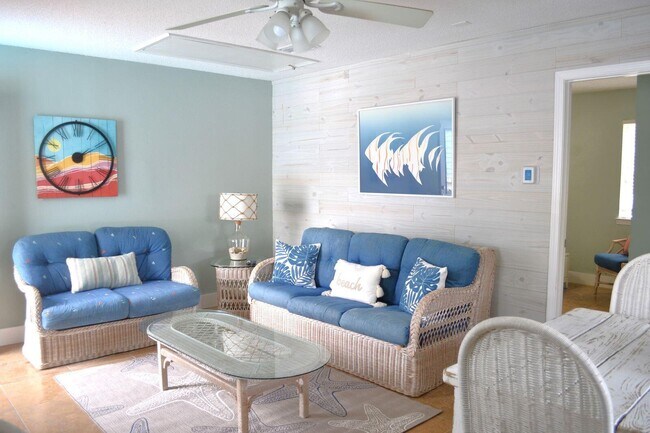 Building Photo - 68 Cobia St
